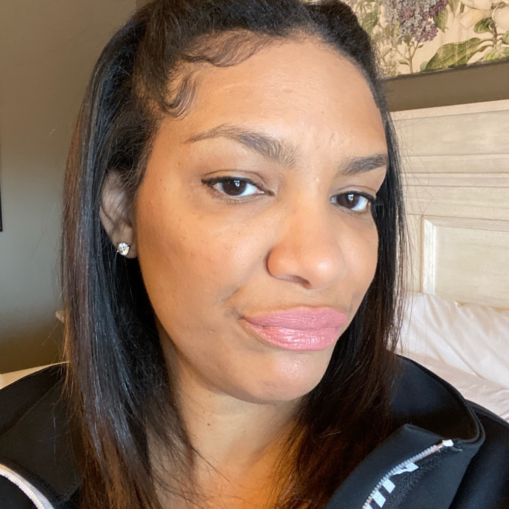 Meet your Posher, Aisha